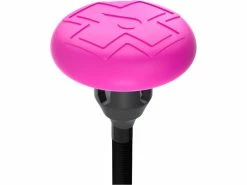 Muc-Off Stealth Tubeless Tag Holder & 44 Mm Valve Kit, Black/pink